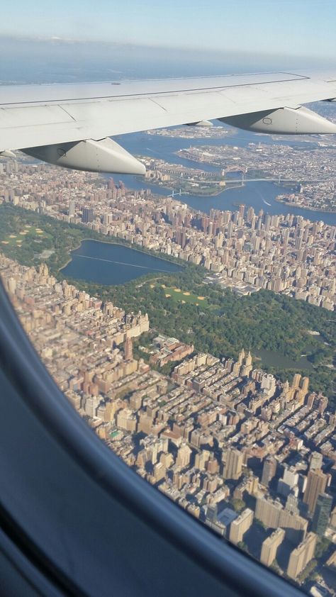 Manhattan / Central Park Central Park From Above, Central Park Wallpaper, Central Park Summer, New York From Above, Nyc Central Park, Central Park New York City, New York State Of Mind, Airport Aesthetic, New York Vacation