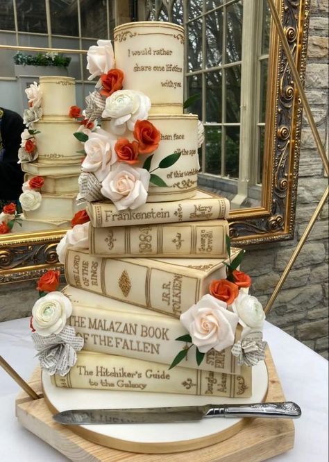 Books Wedding Cake, Literary Wedding Cake, Wedding Cake Book Theme, Storybook Wedding Cake, Book Theme Quinceanera, Historical Themed Wedding, Book Inspired Cakes, Magical Wedding Cake, Book Wedding Aesthetic