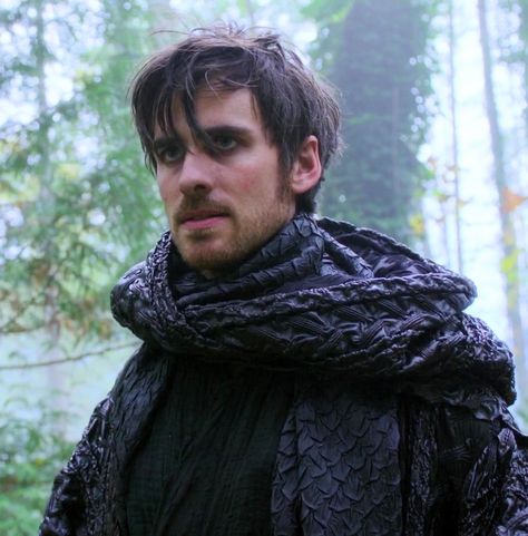 Captain Hook Ouat, Hook Ouat, Killian Hook, Caitlin Stasey, Bald Man, Once Up A Time, Killian Jones, Colin O'donoghue, Captain Hook