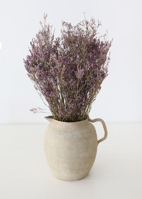 Flower Arrangements Decor, Dry Flower Arrangements, German Statice, Indian Paintbrush Flowers, Purple Statice, Bud Vases Arrangements, Beach Cottage Design, Heather Flower, Gypsophila Flower