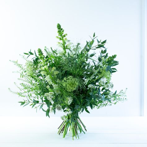 Green Foliage Bouquet, Bells Of Ireland Bouquet, Valentines Bouquet, Foliage Bouquet, Classic Bouquet, Bouquet Green, Wedding Nature, Modern Florals, Grass Bouquet