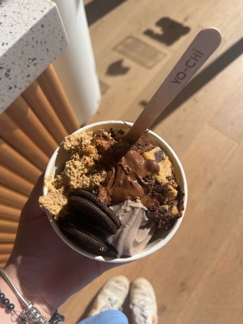 frozen yoghurt, froyo, yochi, yo-chi, summer, summer aesthetic, summer activities, fun, friends, summer inspo Frozen Yoghurt Aesthetic, Froyo Aesthetics, Yo Chi, Frozen Yogurt Bar, Yogurt Bar, Travel Vibes, Frozen Yoghurt, Fun Friends, Summer Inspo