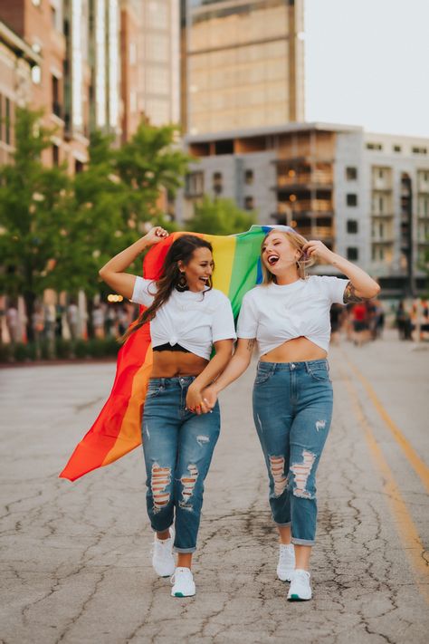 Pride Photoshoot Ideas Couple, Pride Month Photography, Lgbtq Photoshoot Ideas, Roommate Calendar, Pride Flag Photoshoot, Pride Month Pose Reference, Holding Pride Flag Pose Reference, Pride Portraits, Pride Photoshoot Ideas At Home