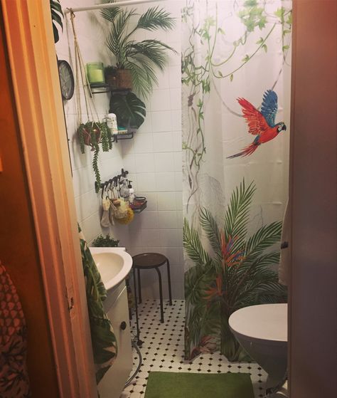 Bathroom No Window Decor, Rainforest Bathroom Decor, Groovy Bathroom Ideas, Bathroom Fake Plants, Bathroom Decor No Window, Basil Bathroom, Bathroom With No Windows Ideas, Windowless Room Ideas, Rainforest Bathroom Ideas