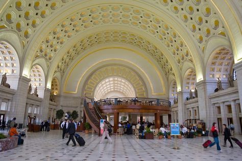 Union Station Dc, Visit Dc, Visiting Washington Dc, Railroad History, Dc Travel, World News Today, Union Station, St Louis Missouri, Cbs News