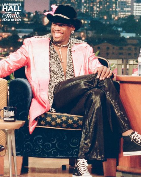 LeagueFits | LEAGUEFITS HOF: the jay leno show was the tunnel of the 90's, and nobody made more of that stage than dennis rodman. | Instagram Dennis Rodman Style, Dennis Rodman 90s Fashion, Dennis Rodman Fashion, Dennis Rodman Outfit, Dennis Rodman Iconic Outfits, Dennis Rodman 2000s, Dennis Rodman Carmen Electra, Jay Leno, Dennis Rodman