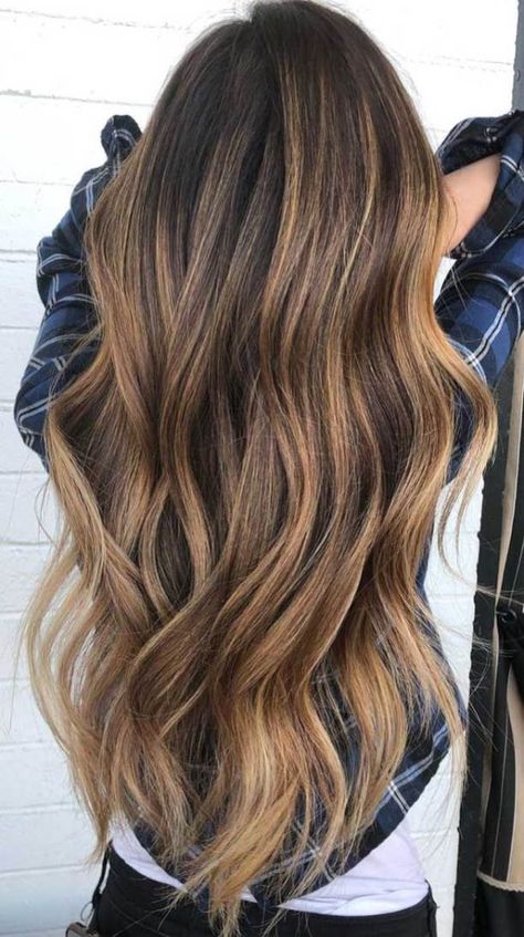 Best wedding hair color ideas Wedding Hair Color Ideas, Fesyen Rambut Pendek, Wedding Hair Color, Rooty Blonde, Balayage Hair Honey, Honey Balayage, Rambut Brunette, Wedding Hair Colors, Kadeřnické Trendy