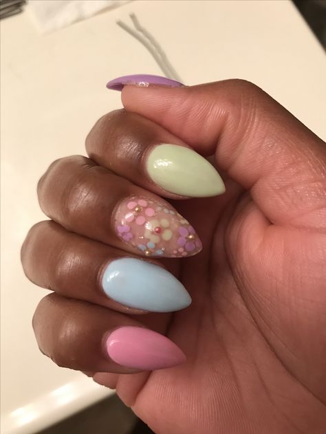 The other Easter Nail hand by Selena. Flowers, acrylic, gel, almond. Selena Nails, Easter Nail, Flowers Acrylic, Easter Nails, Acrylic Gel, Nail Spa, How To Do Nails, Nail Inspo, Acrylic Nails