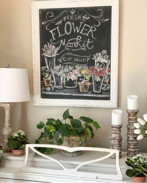 Upcycled Vintage Framed Chalkboard, DIY, Flea market find, fixer upper style, farmhouse decor, cottage style, neutral home, DIY home decor, chalk paint, fusion mineral paint, houseplants, garden style, rustic decor, doughbowl, faux flowers, painted piano Painting Upholstery Fabric, Chalkboard Diy, Painted Piano, Painted Pianos, Diy Fails, Fresh Flower Market, Modern Farmhouse Home Decor, Old Picture Frames, Flowers Painted