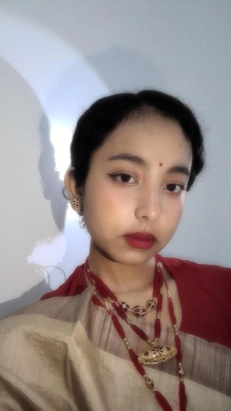 Assamese traditional attire Assamese Bihu, Assamese Girl, Iphone Wallpaper Music, Wallpaper Music, Curly Hair Photos, Fashion Indian, Girls Dp, Feel Good Videos, Curly Hair