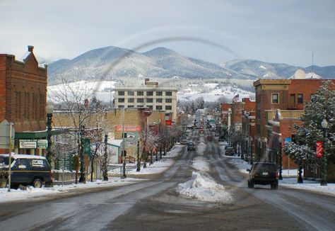 Main street of Lewistown, Montana where I went to high school. Lewistown Montana, Town Pictures, Montana Homes, Bozeman Montana, I Love America, Big Sky Country, Native American Heritage, Big Sky, Ghost Towns