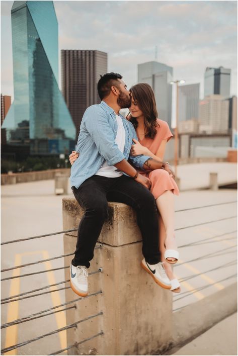 Skyline Photoshoot, Skyline Engagement Photos, Engagement Photos Outfits Spring, Rooftop Engagement Photos, Engagement Photos Downtown, Rooftop Engagement, Urban Engagement Photos, Dallas Engagement Photos, Dallas Photography