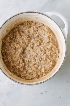 Mid-morning snack - Oatmeal w/ cinnamon, maple syrup and PB2 powder Plain Oatmeal, Oatmeal With Almond Milk, Crockpot Oatmeal, Healthy Bowl, Wakey Wakey, Healthy Food Menu, Cinnamon Oatmeal, Oatmeal Recipe, Healthy Bowls