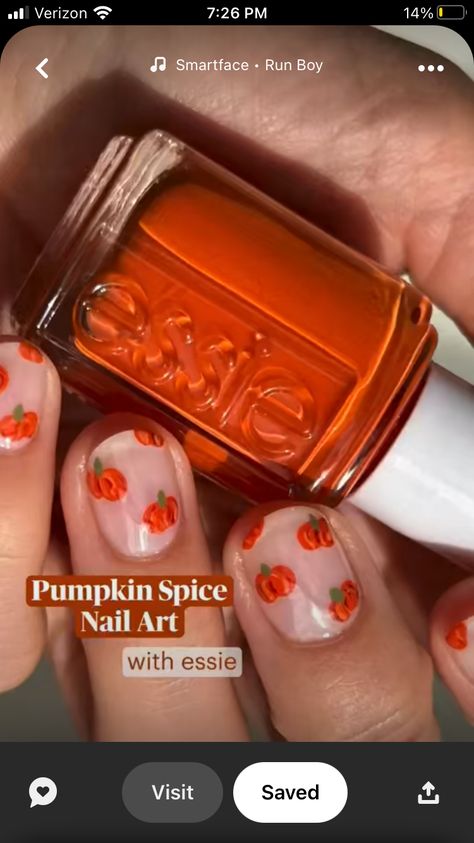 Alien Nails, Pumpkin Spice Nails, Halloween Nails Diy, Happy Halloweenie, Halloween Nails Easy, Cute Halloween Nails, Pumpkin Nails, Short Acrylic Nails Designs, Halloween Nail