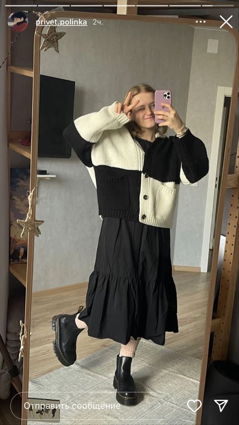 Maxi Knit Dress Outfit, Winter Oversized Outfits, Winter Maxi Skirt Outfit, Maxi Skirt Winter, Modest Casual Outfits, Winter Skirt Outfit, Maximalism, Maxi Knit Dress, Business Casual Outfits