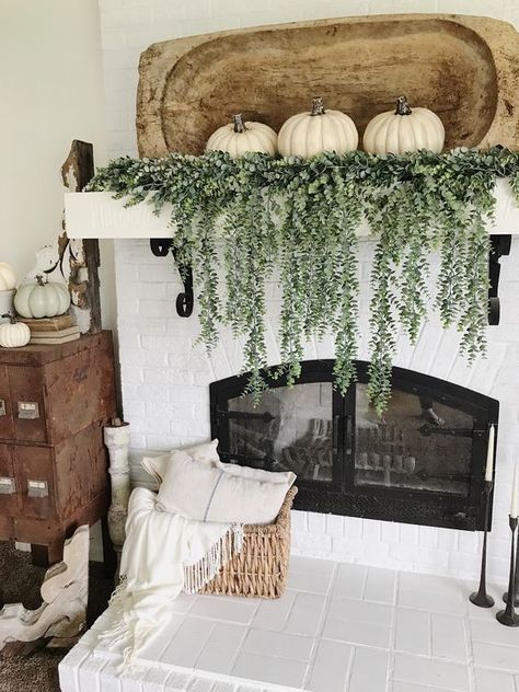 a large shabby chic bread bowl, cascading greenery and three white pumpkins are a great idea for a mantel Thanksgiving Mantel Decor, Farmhouse Living Room Decor Ideas, Fall Mantle, Decor Studio, Farmhouse Fall Decor, Farmhouse Decor Living Room, Fall Halloween Decor, Dough Bowl, The Fireplace