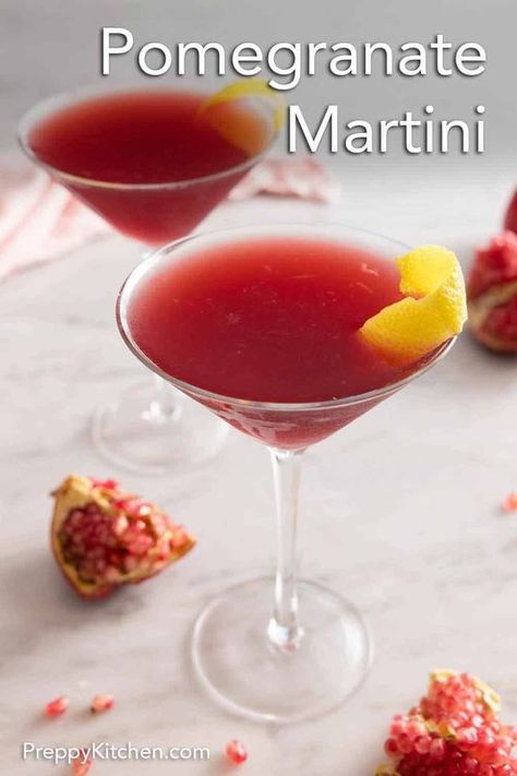 Impress your guests with this beautiful jewel-toned cocktail. This sweet and tart Pomegranate Martini is such a refreshing drink that is perfect for the holidays. Try this charmingly sweet twist on a martini the next time you throw a dinner party. Pomegranate Martini Recipe, Pomegranate Cocktail Recipes, Pomegranate Drinks, Pom Juice, Martini Recipes Vodka, Pomegranate Cocktails, Pomegranate Liqueur, Pomegranate Martini, Pomegranate Recipes