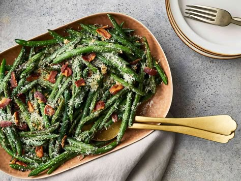 Garlic Parmesan Green Beans, Parmesan Green Bean Recipes, Dinner Southern, Baked Green Beans, Beans With Bacon, Parmesan Green Beans, Southern Living Recipes, Easter Side Dishes, Green Beans With Bacon