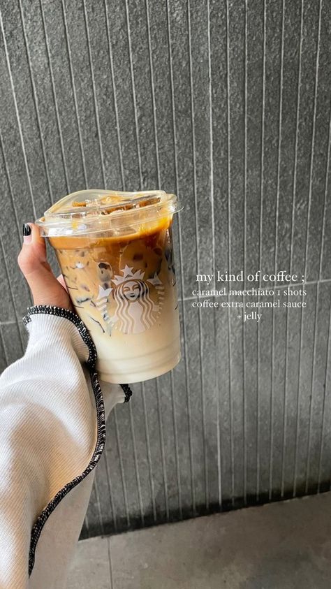 Starbucks Quotes, Coffee Captions Instagram, Mocha Cookie Crumble, Mocha Cookies, Bebidas Do Starbucks, Food Captions, Starbucks Menu, Coffee Board, Starbucks Card