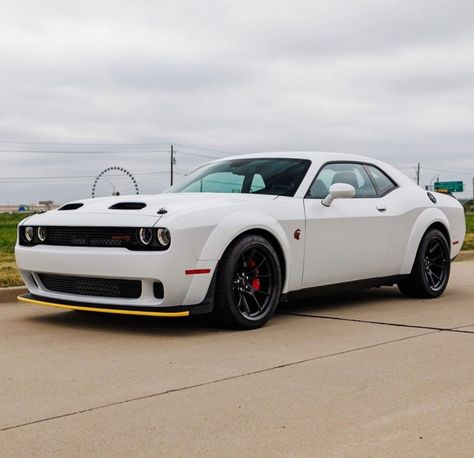 Dodge Challenger Gt, Challenger Rt, Wallpaper Luxury, Hemi Engine, Packing Car, Dream Aesthetic, Scat Pack, Cars Vintage, Jeep Dodge