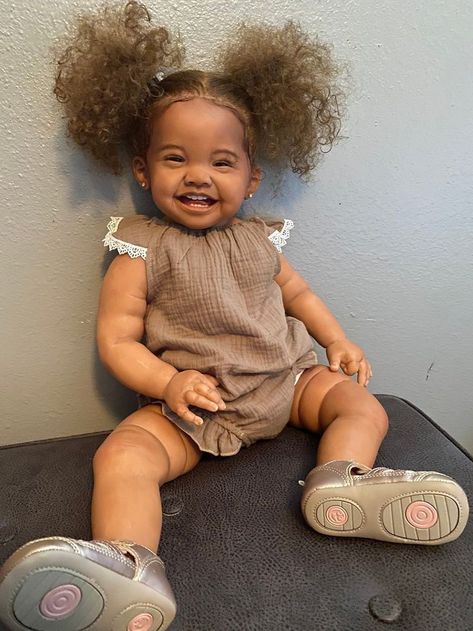 Reborn Babies Black, Custom Reborn Dolls, Real Looking Baby Dolls, African American Baby Dolls, Reborn Toddler Girl, American Baby Doll, Bb Reborn, Real Life Baby Dolls, Baby Doll Nursery