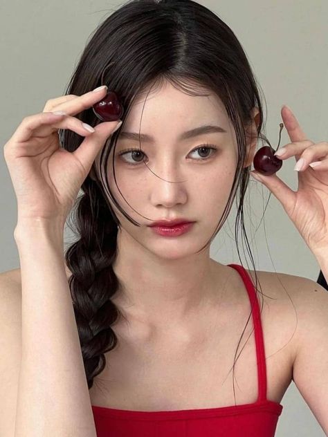 55+ Korean Curtain Bangs That Look Good on Everyone | The KA Edit Summer Hairstyles Korean, Korean Side Braid, Side Braid Aesthetic, Korean Summer Hairstyles, Korean Braid Hairstyle, Braided Hairstyles Korean, Korean Braids Hairstyles, Braids Korean, Korean Braided Hairstyle