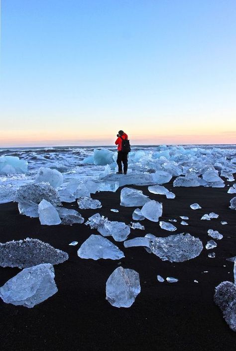 This is black beach opposite Jokulsarlon Glacier Lagoon, it really shouldn't be missed! Huge clusters of ice floes are EVERYWHERE! #Iceland #travel Jokulsarlon Iceland, Iceland Travel Tips, Iceland Adventures, Iceland Road Trip, South Iceland, Crystal Beach, Black Beach, Fashion School, Voyage Europe