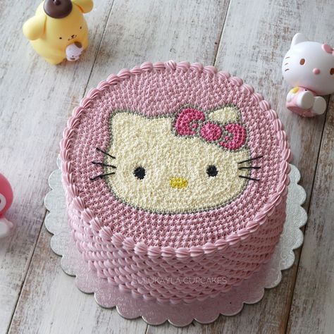 Hello Kitty Cake Design Buttercream, Hello Kitty Cakes Birthday, Baking Counter, Hello Kitty Cake Design, Bolo Da Hello Kitty, Hello Kitty Birthday Theme, Buttercream Birthday Cake, Hello Kitty Birthday Cake, Hello Kitty Birthday Party