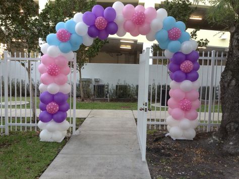 Balloon arch shellysdecor4you@gmail.com #Birthdays #BabyShowers #Graduations etc... Balloon Archway, Doctor Toys, Toy Doctor, Balloons Flowers, Sofia The First Birthday Party, Doc Mcstuffin, Doc Mcstuffins Birthday Party, Doc Mcstuffins Party, Balloon Toys