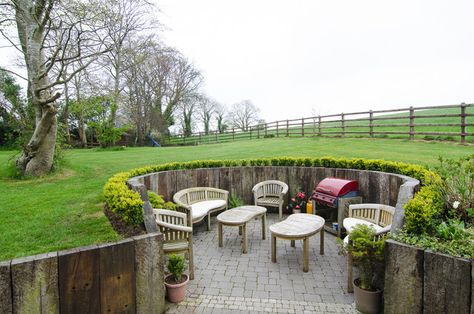 Sunken Patio Ideas, Raised Container Garden, Sunken Seating, Patio Ideas On A Budget, Sunken Patio, Patio Container Gardening, Fall Container Gardens, Sunken Garden, Sloped Garden