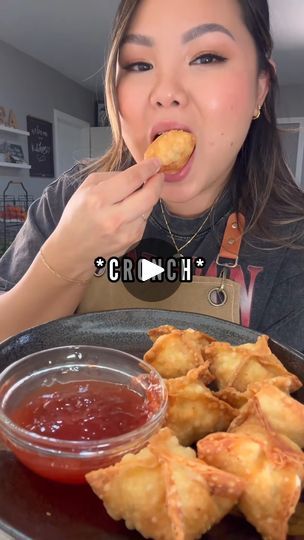 Asain Food, Wonton Recipes, Crab Rangoon, Delicious Soup Recipes, Wonton Wrappers, Crab Recipes, Wontons, Super Bowl Food, Chinese Dishes