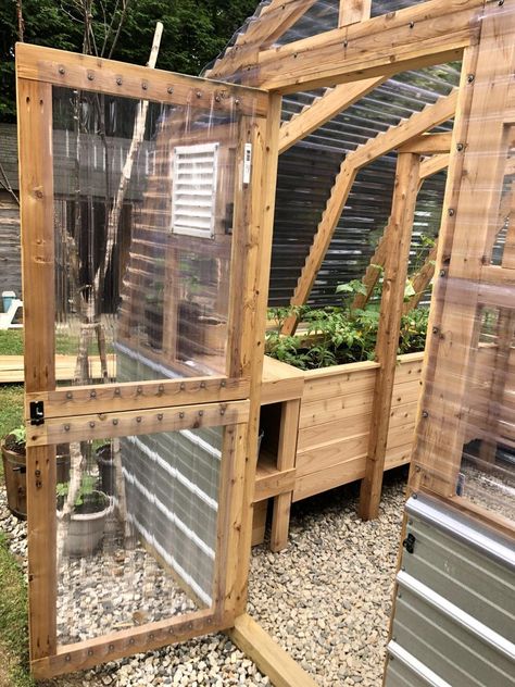 Elevated Greenhouse, Green House Raised Beds, Greenhouse Beds Raised Gardens, Raised Beds Greenhouse, Greenhouse Over Raised Beds, Greenhouse Deck Ideas, Raised Greenhouse, Small Greenhouse Plans Diy, Diy Greenhouse Plans Free