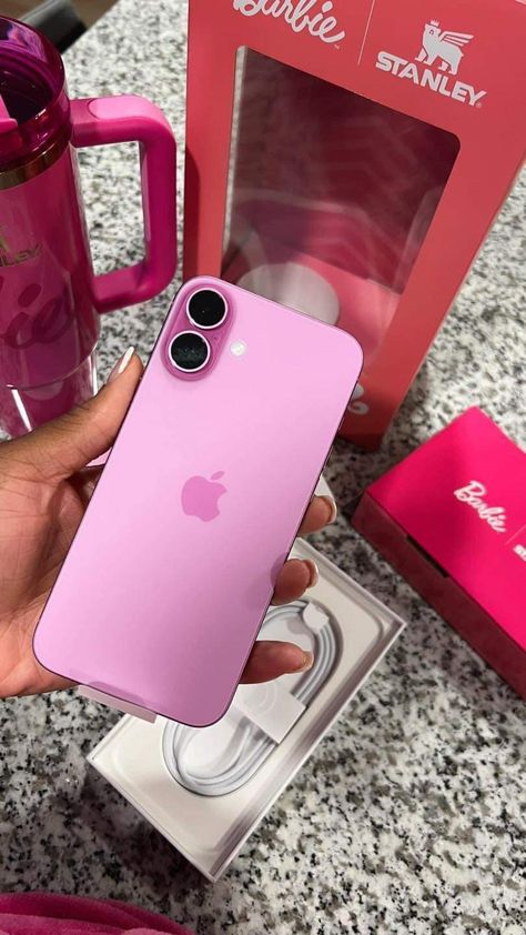 Phone Obsession, Apple Gadgets Iphone, Ipad Essentials, Tech Aesthetic, Apple Headphone, Nintendo Switch Accessories, Girly Phone Cases, Iphone Obsession, Pink Apple