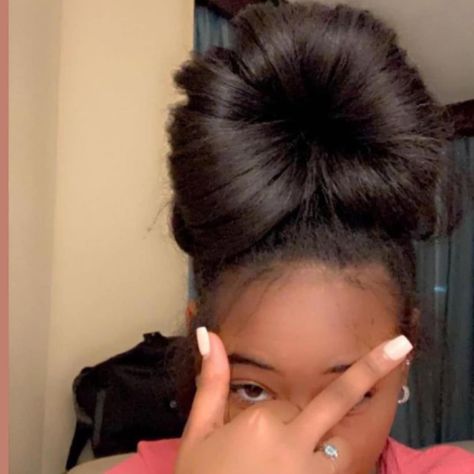 Def a top tier quick & easy hairstyle😂🩷 Was this you? #naturalhairproblems #girlscanrelate #baddieposts Cinnamon Bun Hairstyle, Fan Bun Black Women, Easy Hairstyles Straight Hair, Chopstick Bun, Fan Bun, Easy Straight Hairstyles, Natural Hair Problems, Bow Bun, Easy Hairstyles Quick