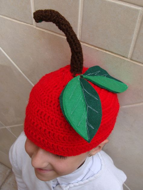 Cherry Costume, Mishloach Manot, Purim Costumes, Crochet Baby Bibs, Crocheted Beanie, Crochet Baby Gifts, Motivate Me, Crochet Flowers Easy, Cherry Baby