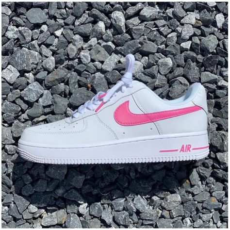 Af1 Designs, Pink Af1, Nike Vapormax Women, Hand Painted Air Force 1, Pink Air Force 1, Nike Shoes Custom, Sick Shoes, Hot Pink Shoes, Nike Symbol