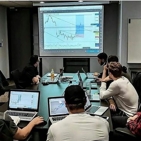 Brian Thomas, Account Manager, Day Trader, People Sitting, Forex Signals, Option Trading, Bitcoin Price, Day Trading, People People