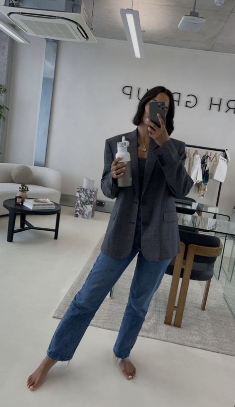 Rochelle Humes style inspo #rochellehumes #rochelle #fashion #style #inspo #goals #shorthiar #bob #brunette #rhgroup Rochelle Humes Style, Bob Brunette, Mum Outfits, Rochelle Humes, French Street Fashion, Sport Chic, Fashion Lookbook, Fall 2024, Winter Style