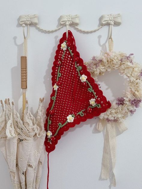 Bulletin Ideas, Crochet Bandana, Crochet Strawberry, Aerial Dance, Crochet Hair Accessories, Crochet Market Bag, Crochet Design Pattern, Crochet Hair Styles, Fabric Dolls