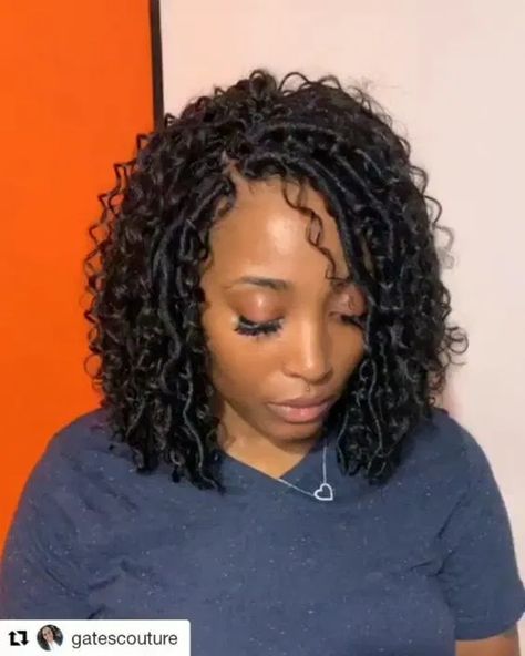 Angled Bob Haircuts, Crochet Hairstyles, Twisted Hair, Curly Crochet Hair Styles, Faux Locs Hairstyles, Long Bob Haircuts, Twist Braid Hairstyles, Crochet Braids Hairstyles, Scene Hair