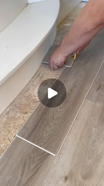 Miguel Torres on Instagram: "#reels #fyp #tips" Installing Lvp Flooring, How To Install Lvp Flooring, Install Laminate Flooring Do It Yourself, Installing Lvp Over Hardwood, Diy Laminate Flooring Install, Laminate Flooring Diy, Easy Diy Hacks, Wood Floor Design, Construction Diy