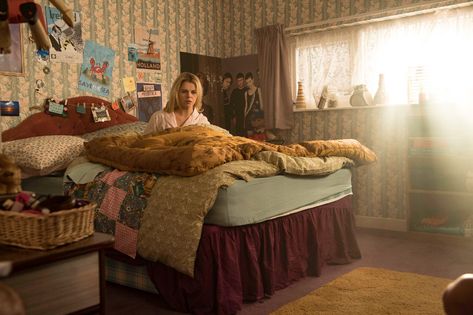 Erin Quinn, Not Book, 80s Home, Derry Girls, Macaulay Culkin, Harry Potter Illustration, Book Smart, Walls Could Talk, Room Redesign