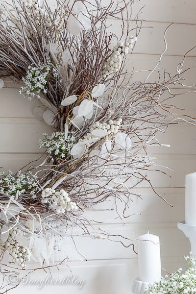 Off White Wreaths, Winter White Wreath, White Twig Wreath, White Winter Decor, Winter Decor Ideas, Winter Mantels, Fun Winter Crafts, Winter Mantel, Glass Lanterns