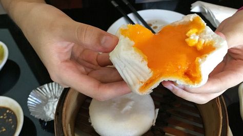 Liu Sha Bao: The Savory Chinese Buns With A Yolky Center Liu Sha Bao, Chinese Buns, Kong Treats, Chinese Bun, Custard Buns, Fry Food, Salted Egg Yolk, Chinese Dessert, Char Siu