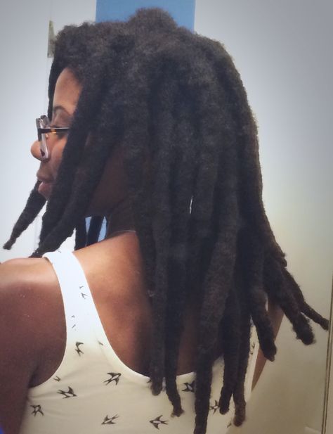 Wicks Dreads Women, Freeform Dreads, Short Hair Twist Styles, Hair Like Wool, Beauty Hair Color, Dreadlock Hairstyles For Men, Beautiful Dreadlocks, Short Locs Hairstyles, Back To School Hairstyles