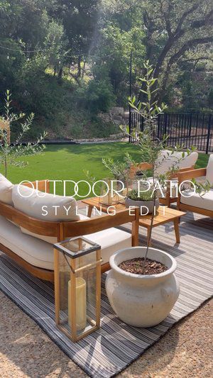 Patio Styling Ideas, Ideas For Outdoor Patio, Patio Styling, Patio Set Up, Solar Lamps, Porch Landscaping, Small Garden Landscape, Patio Layout, Outdoor Sitting Area