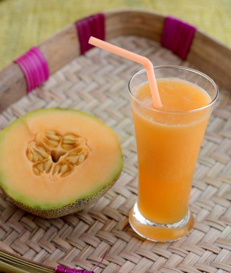 Cantaloupe Health Benefits, Melon Juice Recipe, Melon Drink, Cantaloupe Juice, Popular Summer Drinks, Melon Juice, Juice Cafe, Melon Recipes, Lose Body Fat Fast