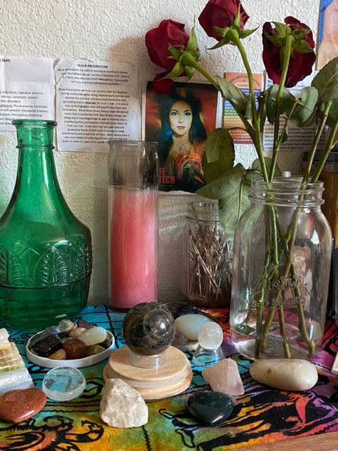 Shrine Aesthetic Bedroom, Bedroom Spiritual, Shrine Aesthetic, Witch Aesthetic Bedroom, Room Things, Aesthetic House, Witch Aesthetic, Junk Drawer, Moving Out