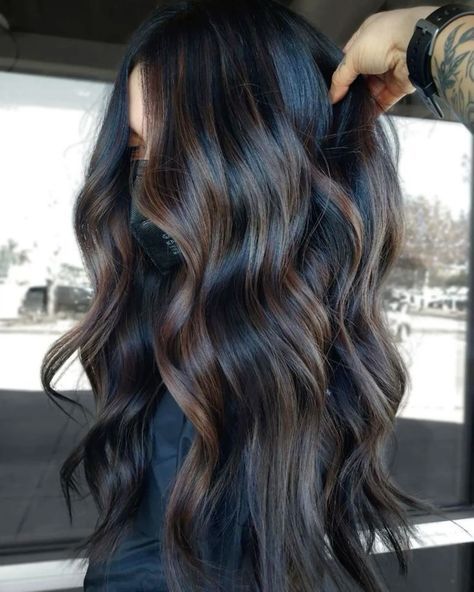 Find out why dark caramel balayage is the must-have hair trend of 2024. See how it enhances every look! #CaramelGlow #BalayageGoals #DarkAndCaramel #EffortlessBalayage #WarmToneBalayage #BrunetteHighlights #FallHairInspo #SubtleHighlights #BalayageMagic #ChicHairColor Dark Hair To Caramel Balayage, Brown Lights On Dark Hair, Darkest Brown Balayage, Balayage Celebrities, Hair Inspo Color For Black Hair, Balayage Hair Black To Brown, Dark Black Hair Balayage, Black Brunette Balayage Hair, Chocolate Hair Color Balayage