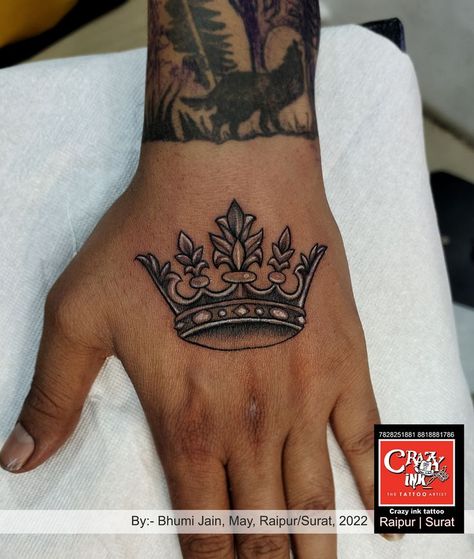 King Hand Tattoo, Crown Hand Tattoo, Tattoos On Hand, King Crown Tattoo, Crown Tattoos, King Tattoo, Tattoo On Hand, Crown Tattoo Design, Hand Tats